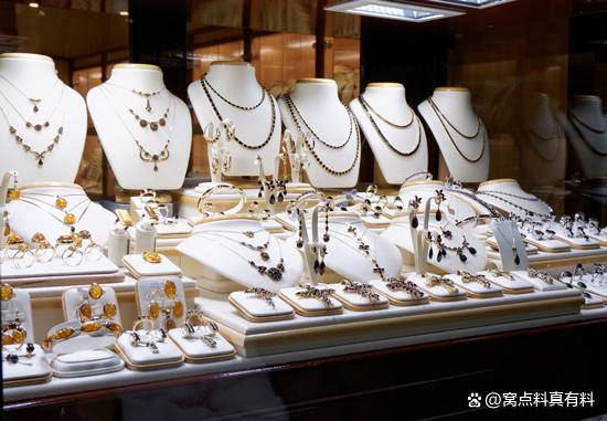 买涨不买跌？金价狂飙金饰却没人买……