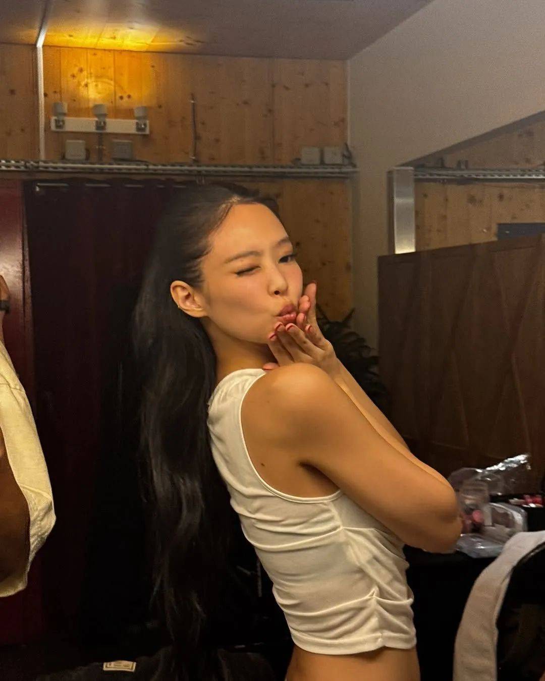 Like Jennie，燃爆科切拉舞台！