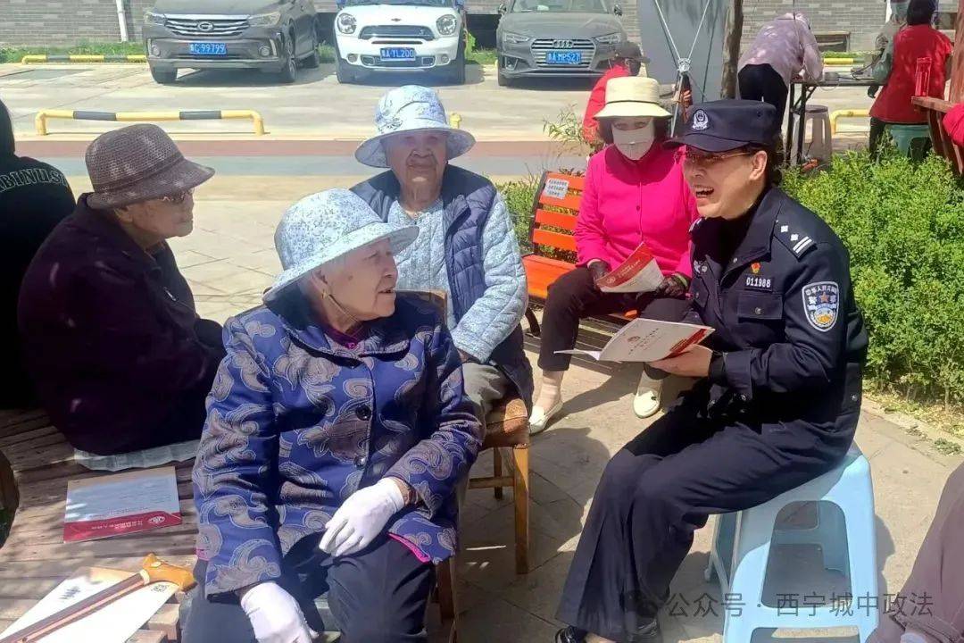 【平安中区】藏蓝映初心 警色绘温情
