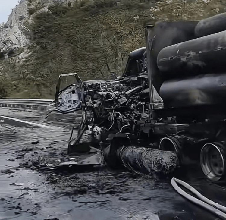 山西临汾一高速隧道口气罐车突发爆炸，无人员伤亡