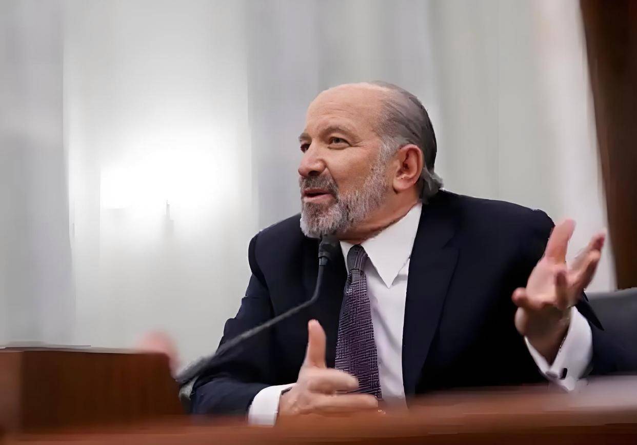 卢特尼克公开对华摊牌，扬言只向中国出售次等芯片，放大话想让中国长期依赖美国