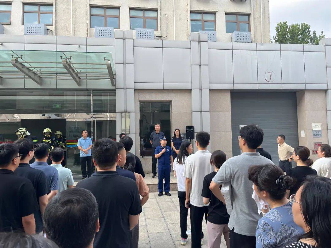 从“讲”到“练”全覆盖 东城消防蓝朋友定制化培训守护辖区平安