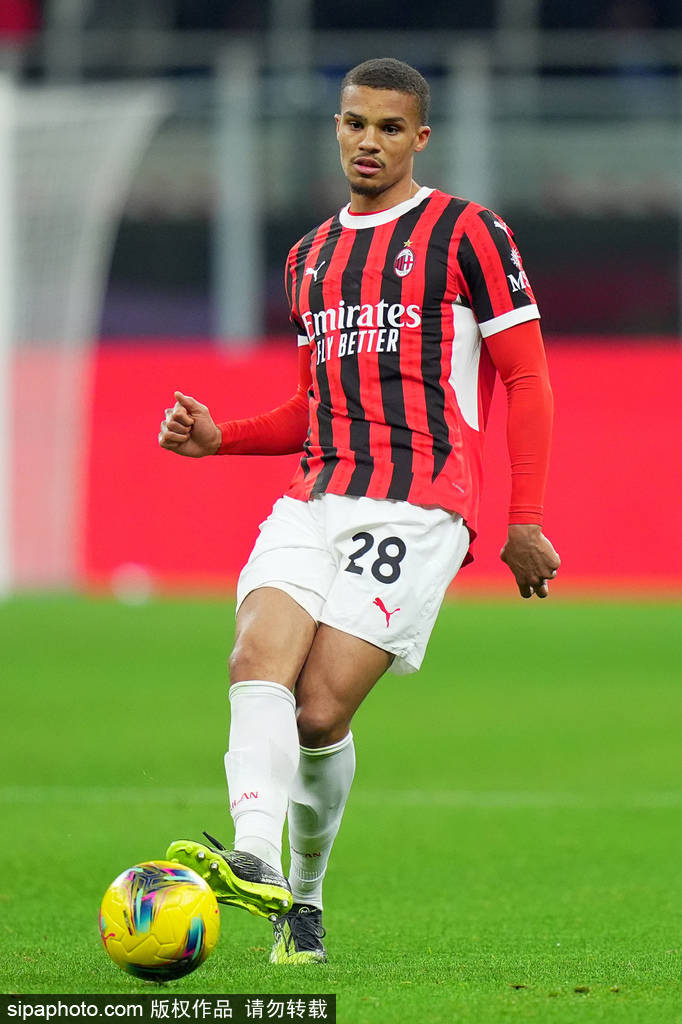 加速推进！弗拉霍维奇降薪至800万欧，米兰与尤文即将展开谈判