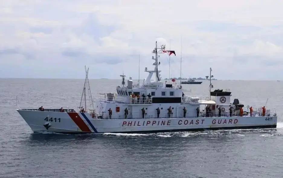 胜了!30小时无法前进一步,菲律宾两艘主力船撤离,仁爱礁破船进入最后时刻!