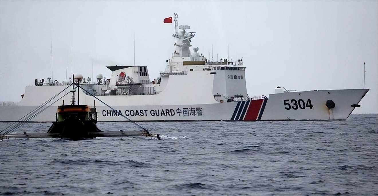 胜了!30小时无法前进一步,菲律宾两艘主力船撤离,仁爱礁破船进入最后时刻!