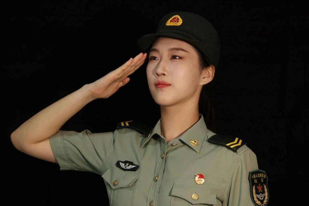 英姿飒爽！四川高校大四女生，亮相九三阅兵方队