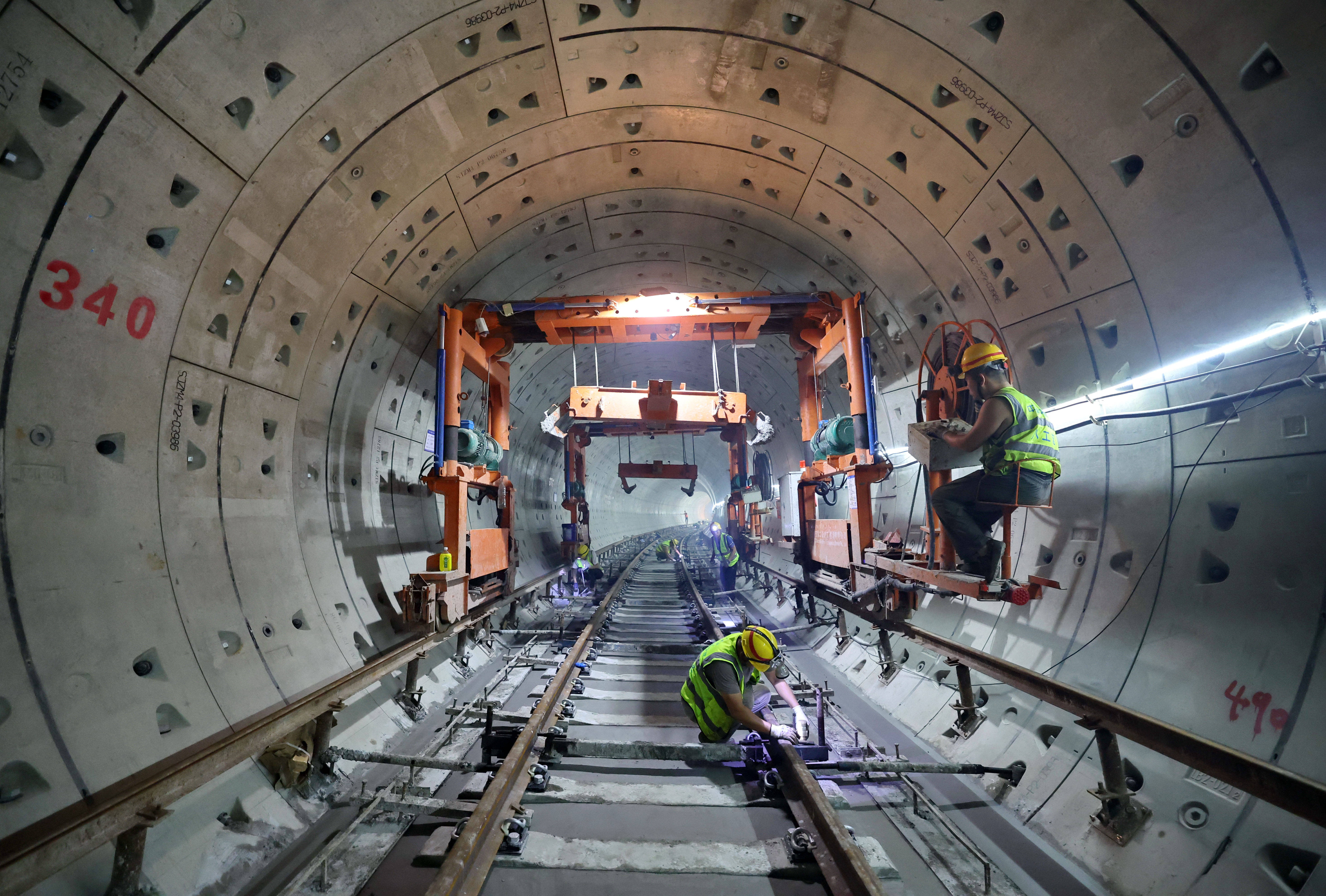 河北石家庄：地铁建设跑出“加速度” 市民出行递增“幸福感”