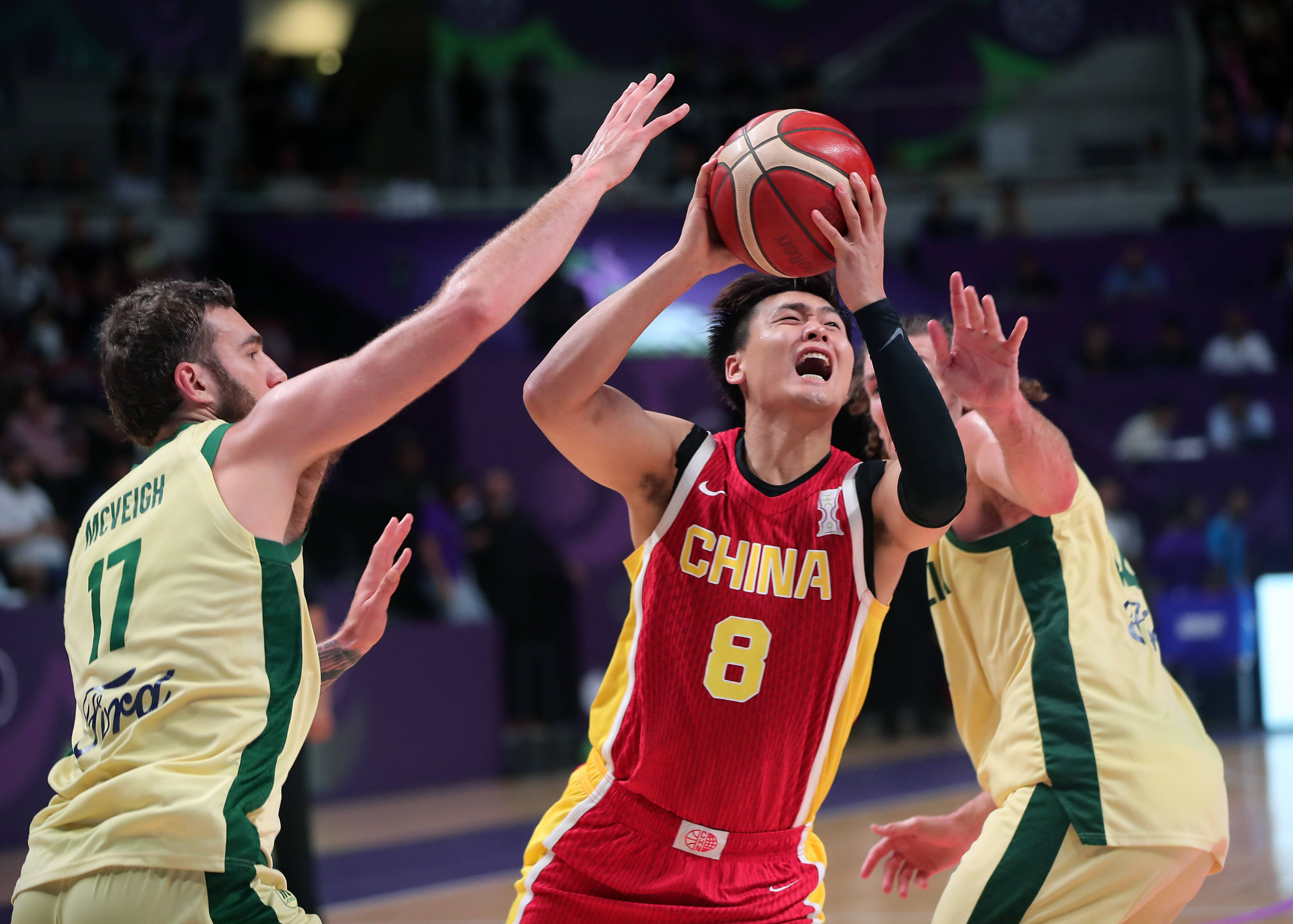 赵睿:对不起新疆球迷 这两年伤病太多出勤少