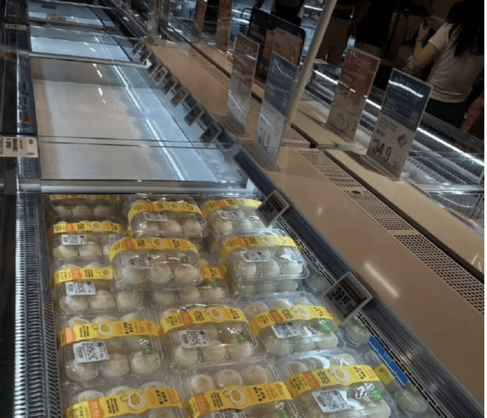 盒马客服回应“最难吃的甜品被台风选出来了”：主要因库存充足