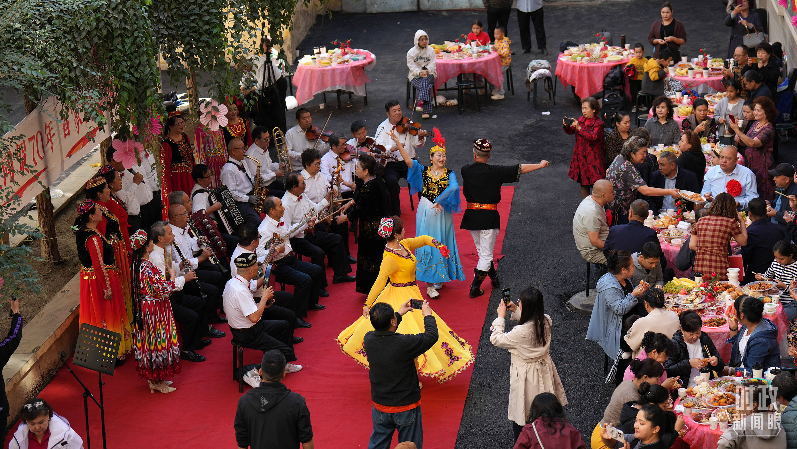 时政新闻眼丨历史性的新疆之行开启,传递哪些重要信息