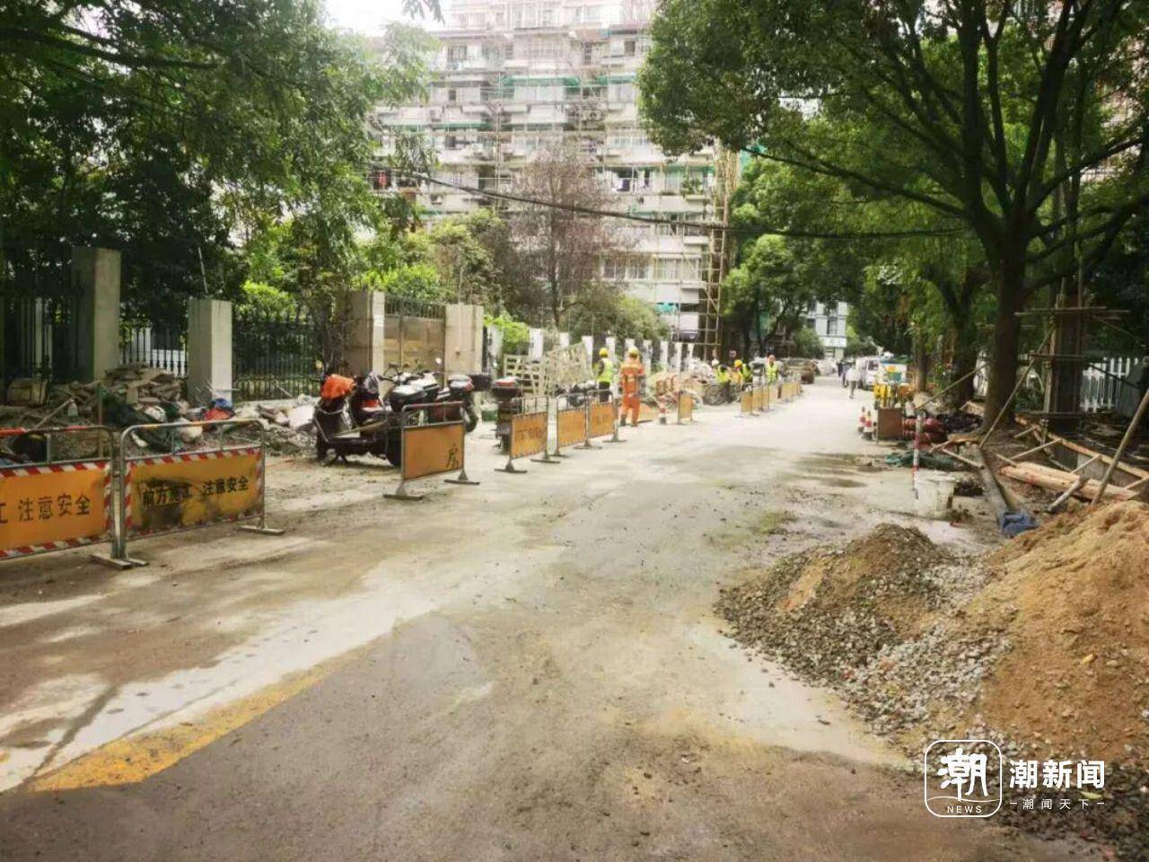 市中心一小区业主惊讶发现:走了20多年的“内部道路”竟是市政道路