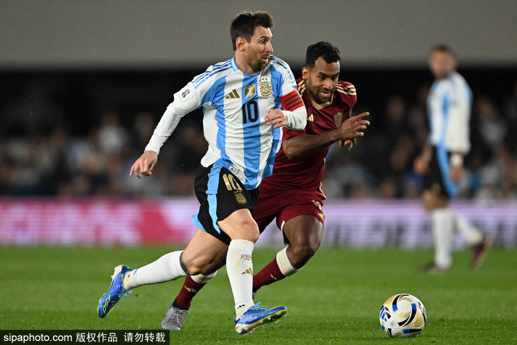 观战台:法国荷兰葡萄牙赢球进世界杯 英格兰力争七连胜