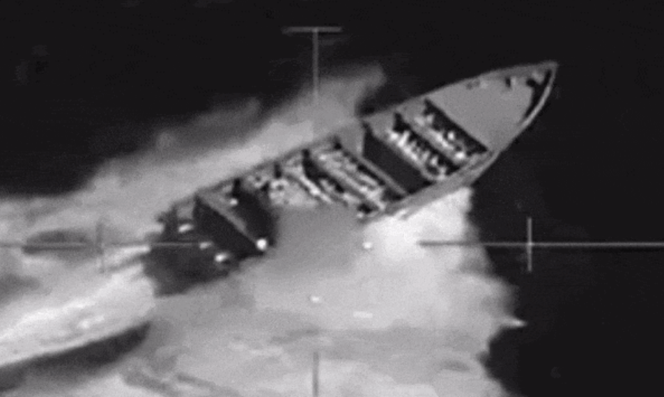 特朗普突然表态！不到48小时，美军开火打爆两艘运输船！1.5万美军就位，军火商又赚翻了