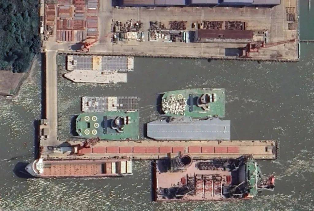 官泄！国产某无人机航母已悄悄服役！中国航母数量已不可查？