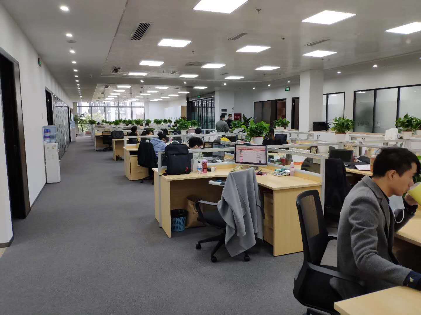 东莞证券营业部(东莞证券营业部地址)